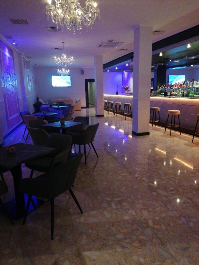 Pension A&E Манисес Экстерьер фото