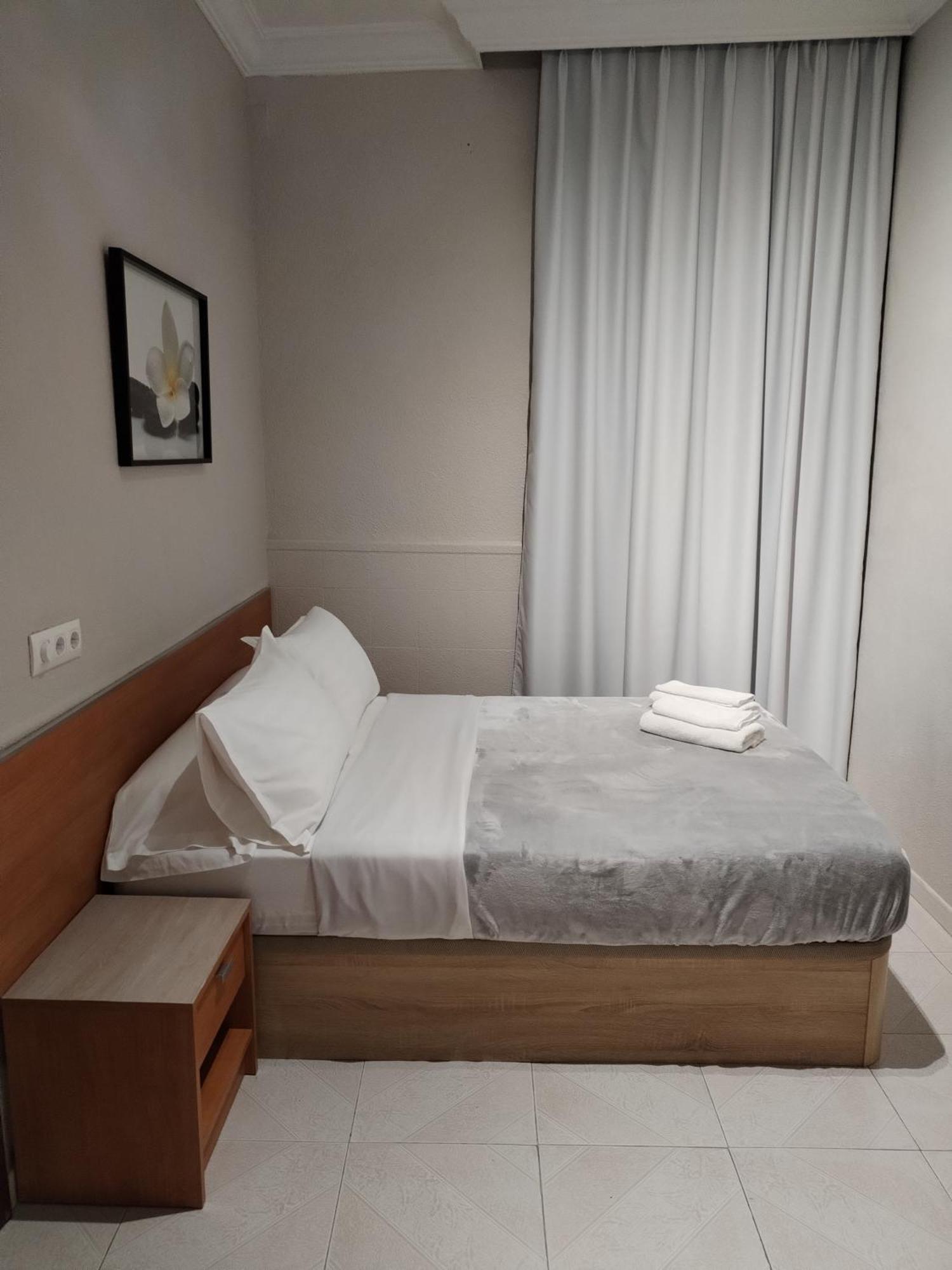 Pension A&E Манисес Экстерьер фото